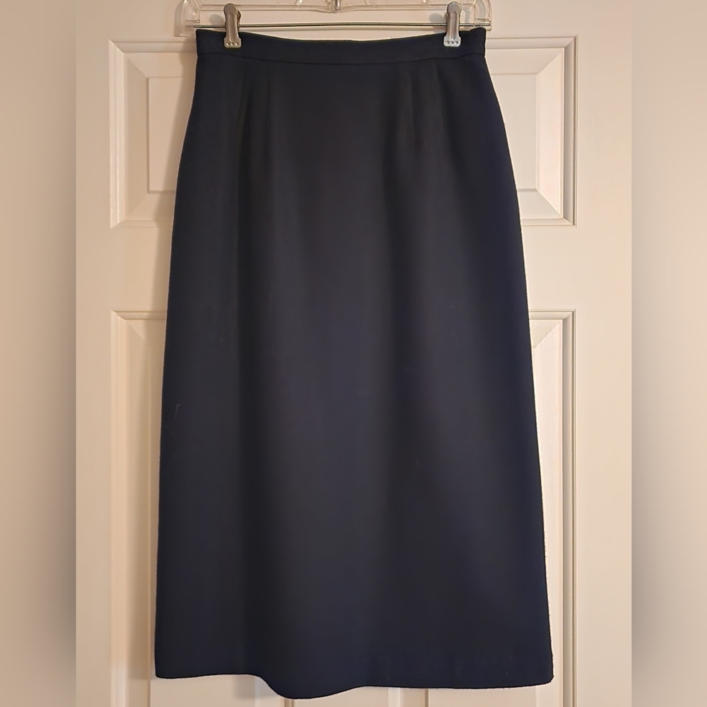 BLACK WOOL A LINE SKIRT MADE IN USA VINTAGE SIZE 8 26" WAIST EC